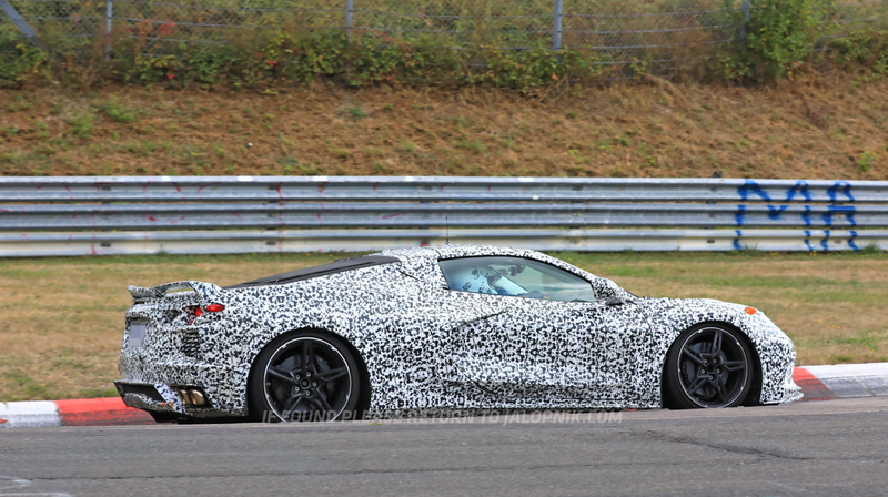 Illustration for article titled Here's The Mid-Engine 2020 Chevrolet Corvette Storming The NĂĽrburgring
